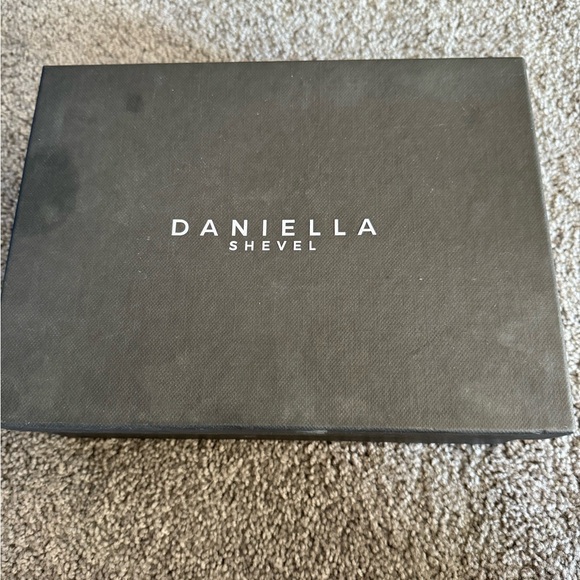 Daniella Shevel Salma Low Heel- Taupe Cream - Picture 2 of 10